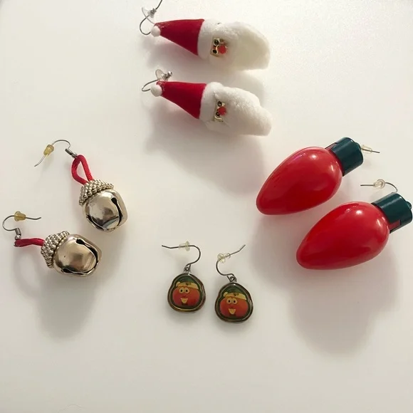 Set Of 4 Vintage Christmas Holiday Festive Santa Jingle Bell Earrings - Picture 16 of 16